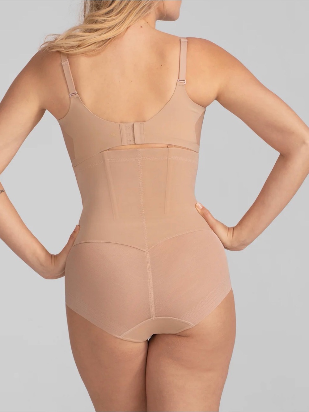 Honeylove SuperPower Brief Sand Shapewear Sculptwear NWT Size Medium - Picture 3 of 6